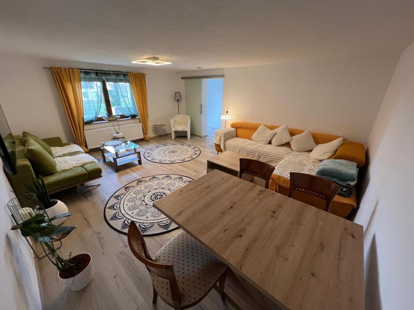In A3 Ausfahrt Service Apartment Volkach