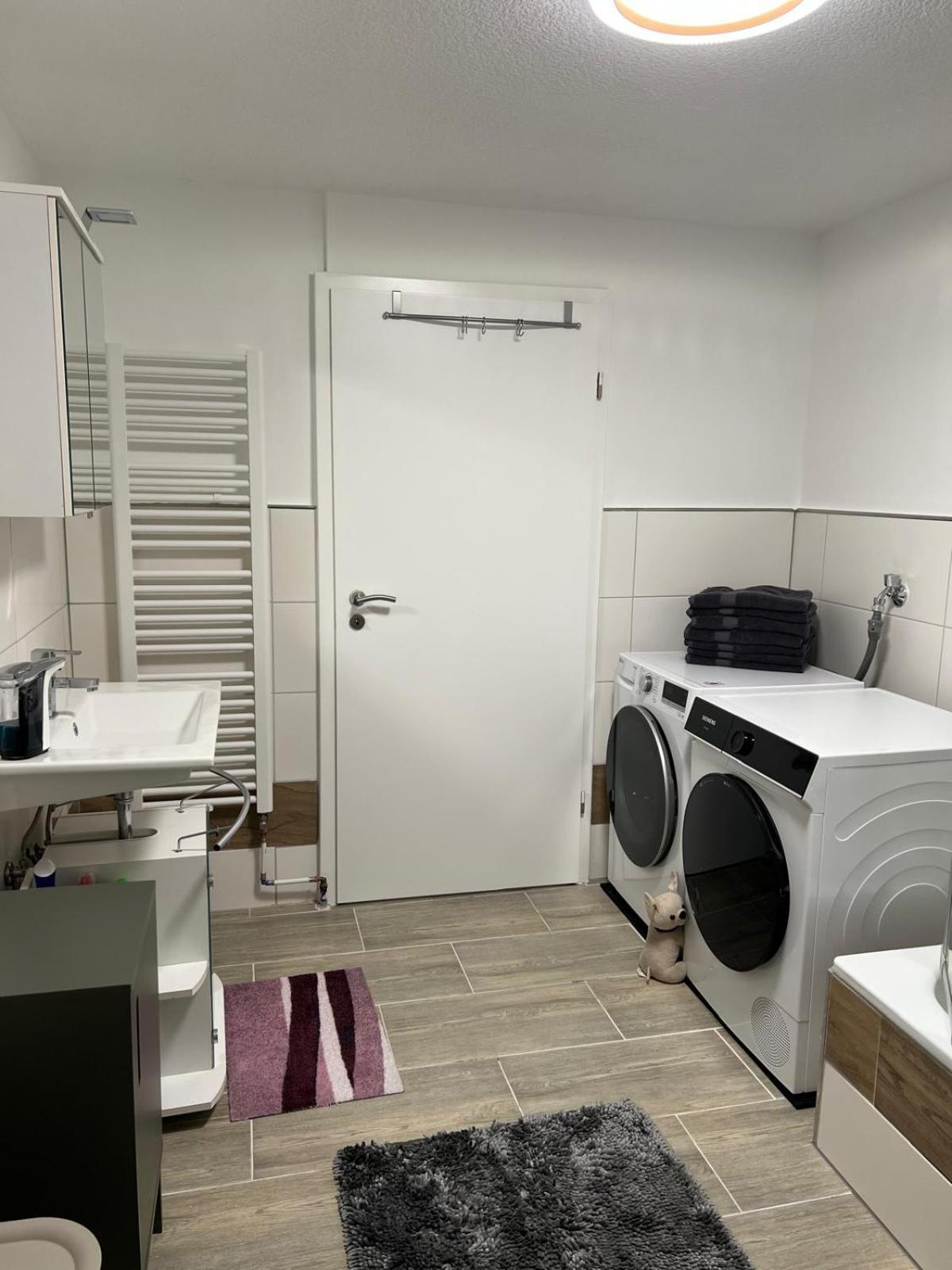 In A3 Ausfahrt Service Apartment